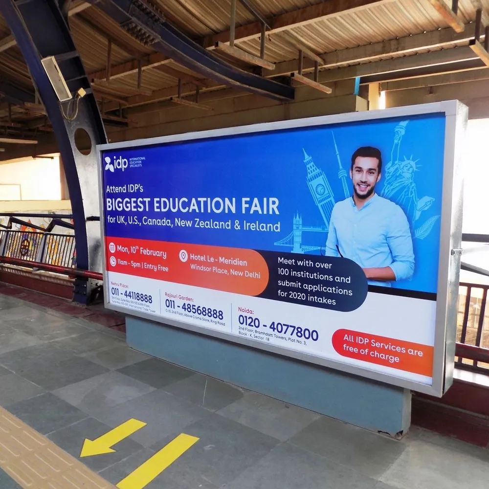 Metro-Station-Advertising